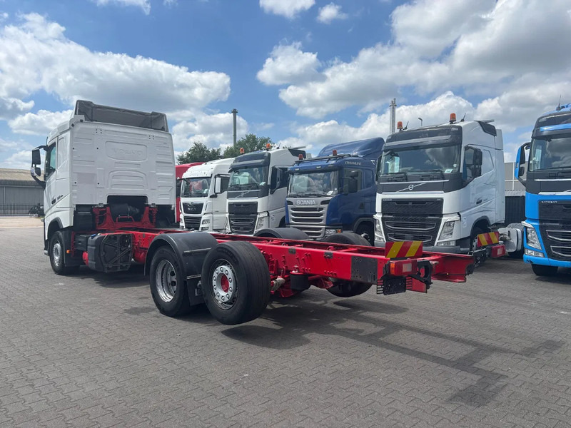 Volvo FH 500 6X2 Euro 6 - Alvaz teherautó: 3 kép. Volvo FH 500 6X2 Euro 6 - Alvaz teherautó: 3 kép.