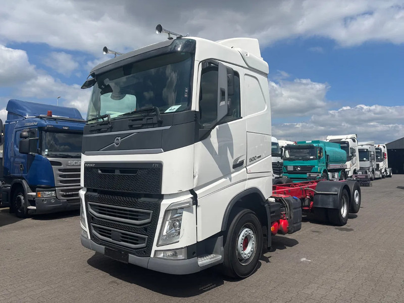 Volvo FH 500 6X2 Euro 6 - Alvaz teherautó: 1 kép. Volvo FH 500 6X2 Euro 6 - Alvaz teherautó: 1 kép.