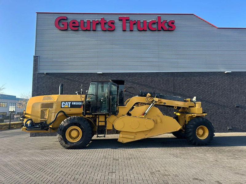 Caterpillar RM 500 B - Talajstabilizáló: 1 kép. Caterpillar RM 500 B - Talajstabilizáló: 1 kép.