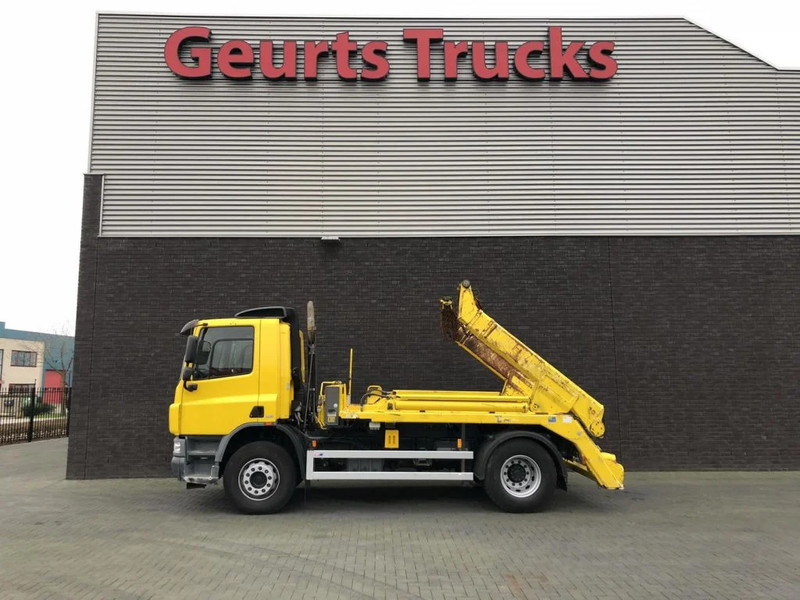 DAF CF 360 4X2 PORTAALARMSYTEEM - Teherautó - kábelrendszer: 1 kép. DAF CF 360 4X2 PORTAALARMSYTEEM - Teherautó - kábelrendszer: 1 kép.