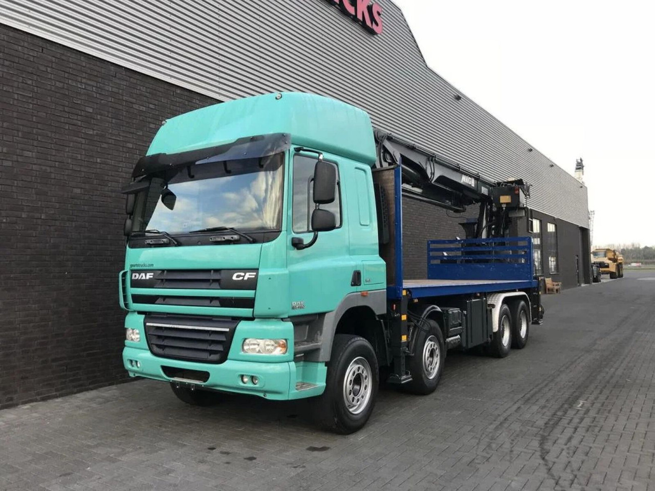 DAF CF 460 8X4 + MKG HMK 401/kran/kraan/Montagekran/ - Darus autó: 2 kép. DAF CF 460 8X4 + MKG HMK 401/kran/kraan/Montagekran/ - Darus autó: 2 kép.