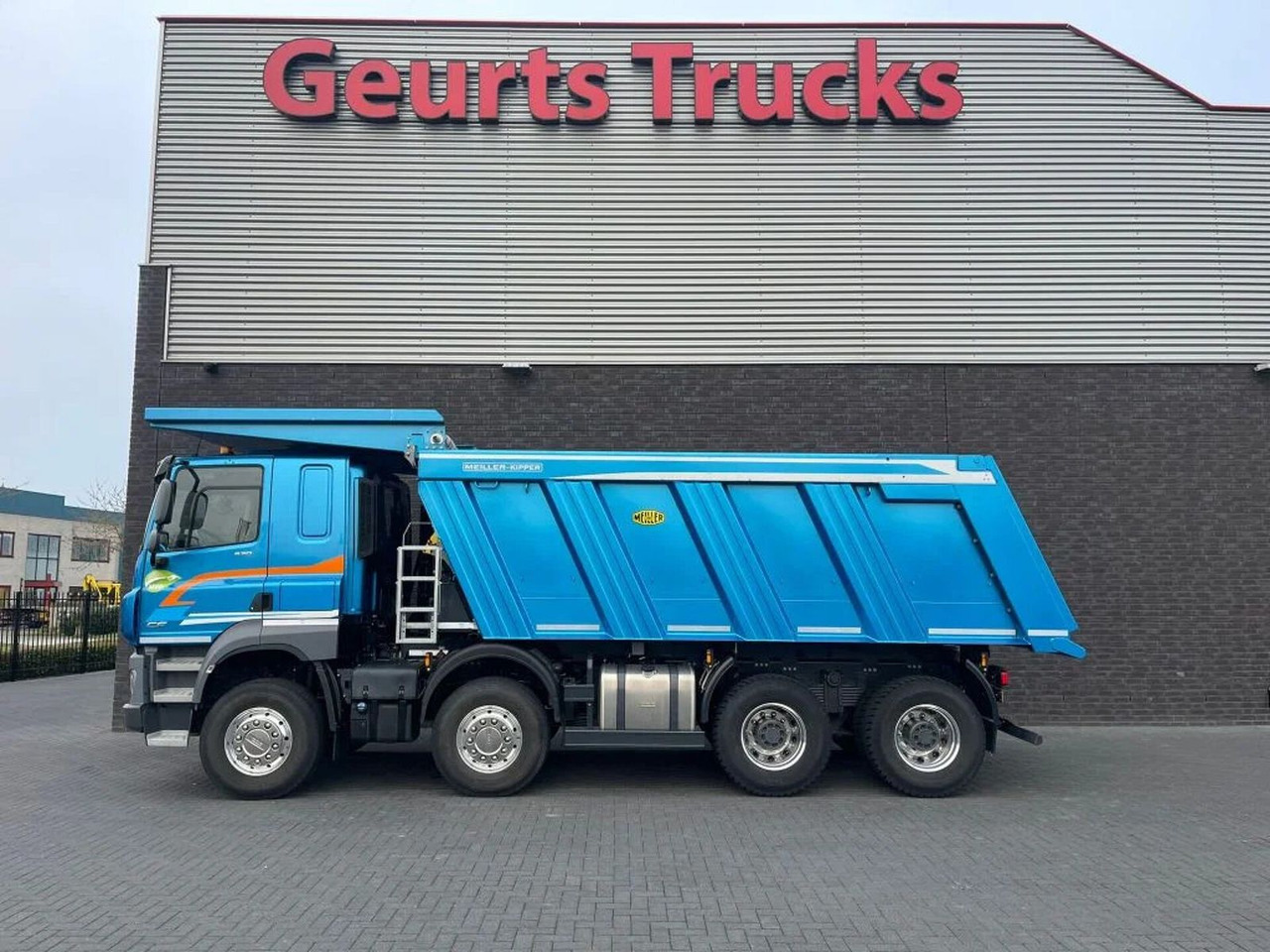 DAF CF 530 8X4 HEAVY DUTY MEILLER KIPPER/TIPPER EX D - Billenőplatós teherautó: 1 kép. DAF CF 530 8X4 HEAVY DUTY MEILLER KIPPER/TIPPER EX D - Billenőplatós teherautó: 1 kép.