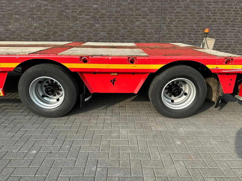 Faymonville F-S42-111A SEMI DIEPLADER/TIEFLADER/LOWLOADER - Félpótkocsi mélybölcsős: 4 kép. Faymonville F-S42-111A SEMI DIEPLADER/TIEFLADER/LOWLOADER - Félpótkocsi mélybölcsős: 4 kép.