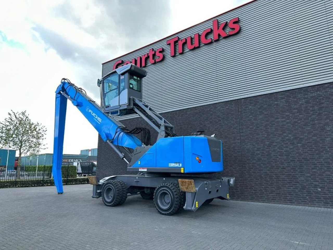 Fuchs MHL 350 MATERIAL HANDLER/UMSCHLAGBAGGER/OVERSLAG - Toronydaru: 3 kép. Fuchs MHL 350 MATERIAL HANDLER/UMSCHLAGBAGGER/OVERSLAG - Toronydaru: 3 kép.