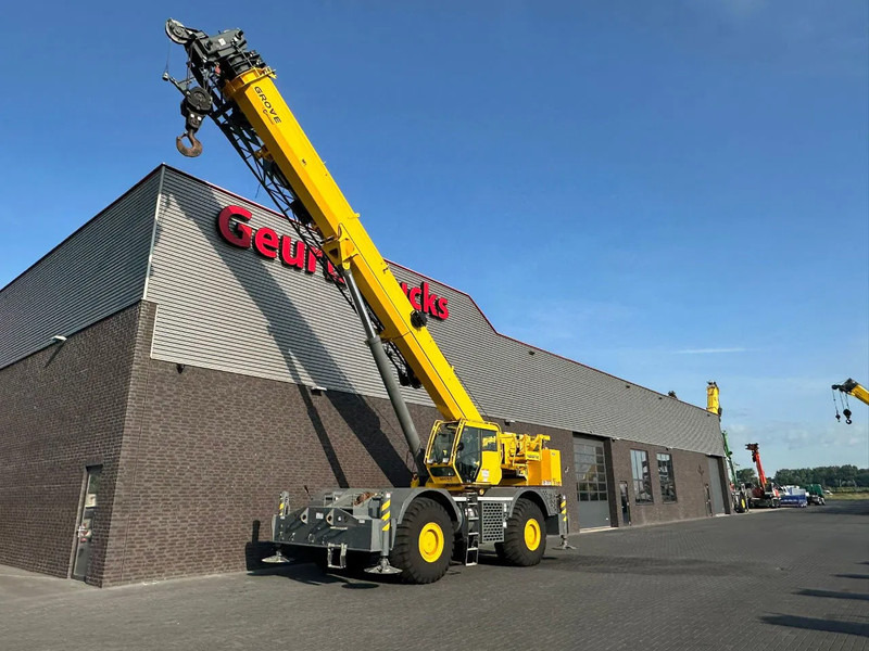 Grove RT880E ROUGH TERRAIN CRANE + JIB + 2 x WINCH - Terepjáró mobil daru: 2 kép. Grove RT880E ROUGH TERRAIN CRANE + JIB + 2 x WINCH - Terepjáró mobil daru: 2 kép.