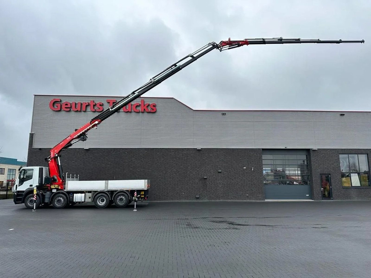Iveco Stralis 480 X-WAY 8X2 + FASSI 545RA.2.26 + JIB L - Darus autó: 1 kép. Iveco Stralis 480 X-WAY 8X2 + FASSI 545RA.2.26 + JIB L - Darus autó: 1 kép.