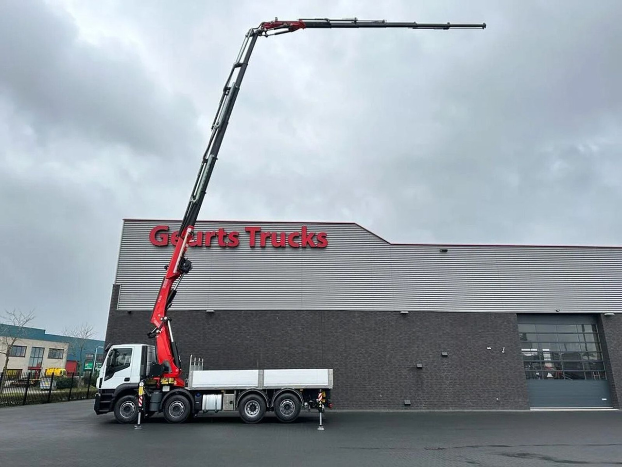 Iveco Stralis 480 X-WAY 8X2 + FASSI 545RA.2.26 + JIB L - Darus autó: 4 kép. Iveco Stralis 480 X-WAY 8X2 + FASSI 545RA.2.26 + JIB L - Darus autó: 4 kép.