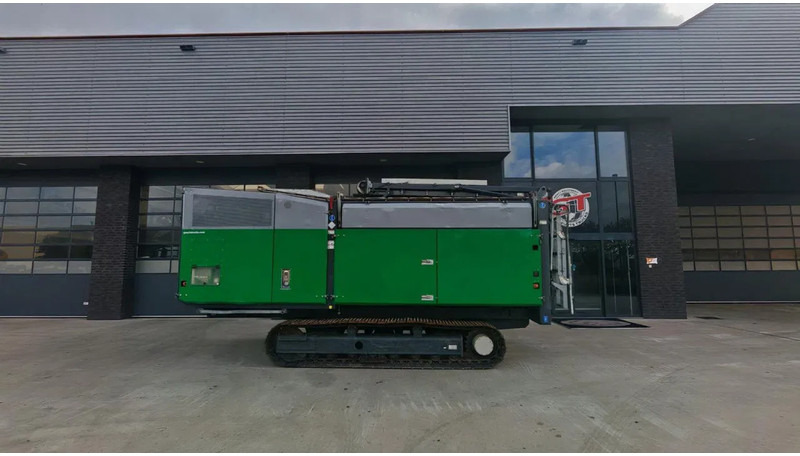 Komptech CRAMBO 6000 MOBILE SLOW-SPEED SHREDDER - Faaprító: 1 kép. Komptech CRAMBO 6000 MOBILE SLOW-SPEED SHREDDER - Faaprító: 1 kép.