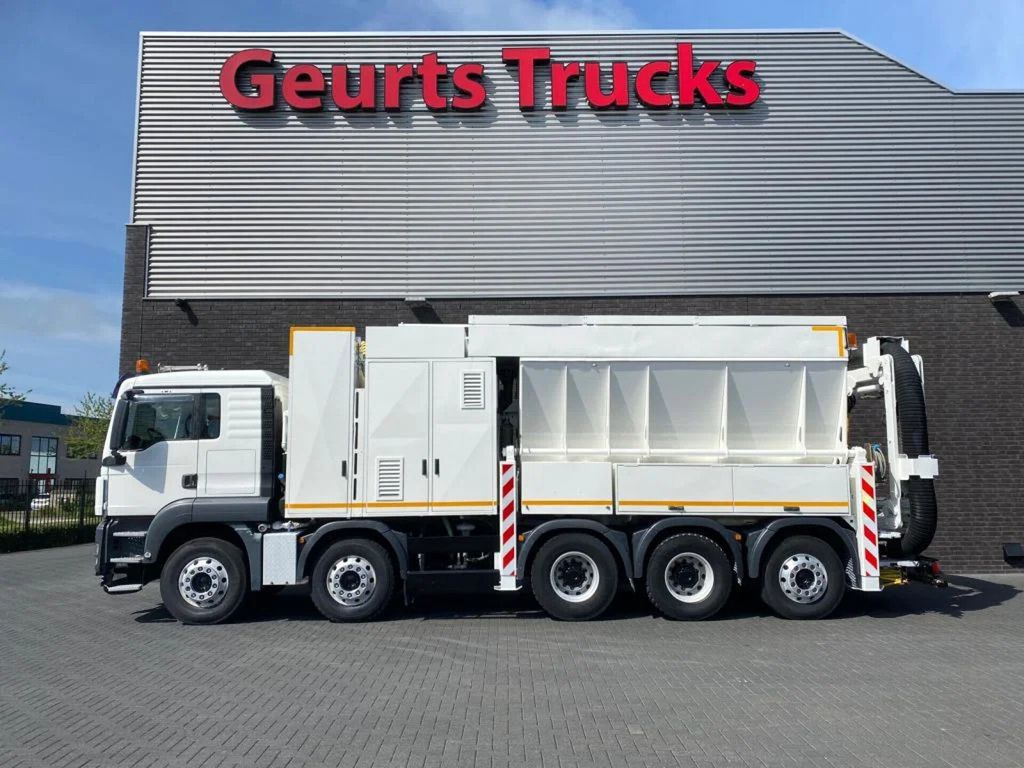 MAN TGS 35.440 10X4-6 BL TRIDEM RSP SAUGBAGGER/SUCTI - Szippantós autó: 1 kép. MAN TGS 35.440 10X4-6 BL TRIDEM RSP SAUGBAGGER/SUCTI - Szippantós autó: 1 kép.