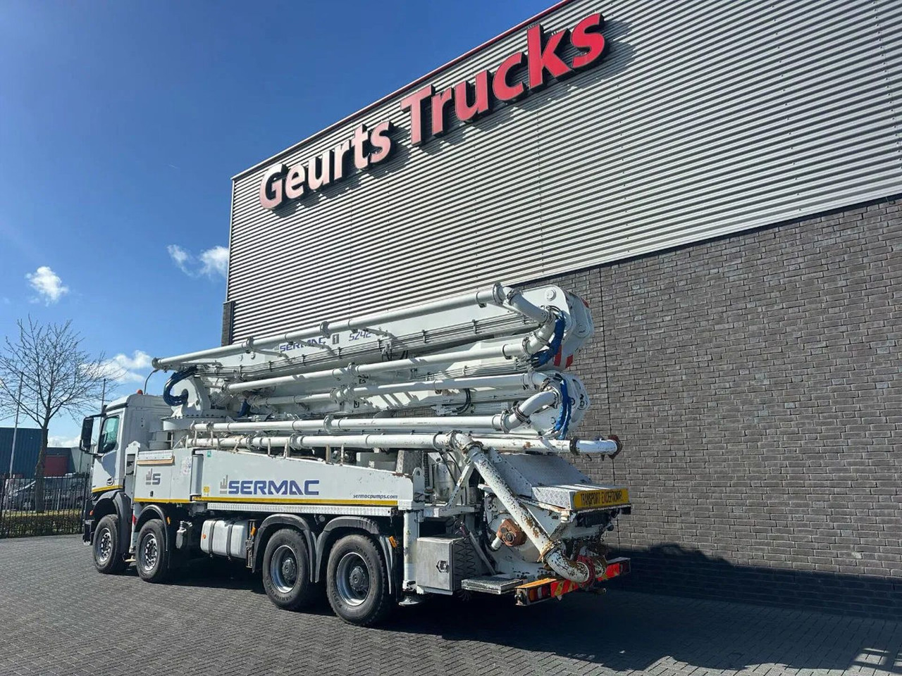 Mercedes-Benz Arocs 4451 8X4 + SERMAC 5Z42 BETONPOMP/BETONPUMP - Betonpumpa: 3 kép. Mercedes-Benz Arocs 4451 8X4 + SERMAC 5Z42 BETONPOMP/BETONPUMP - Betonpumpa: 3 kép.