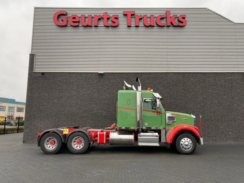 Freightliner CORONADA 6X4 EURO 6 TREKKER/TRACTOR/SATTELZUGMASCHINE/SHOWTRUCK - Nyergesvontató: 4 kép. Freightliner CORONADA 6X4 EURO 6 TREKKER/TRACTOR/SATTELZUGMASCHINE/SHOWTRUCK - Nyergesvontató: 4 kép.