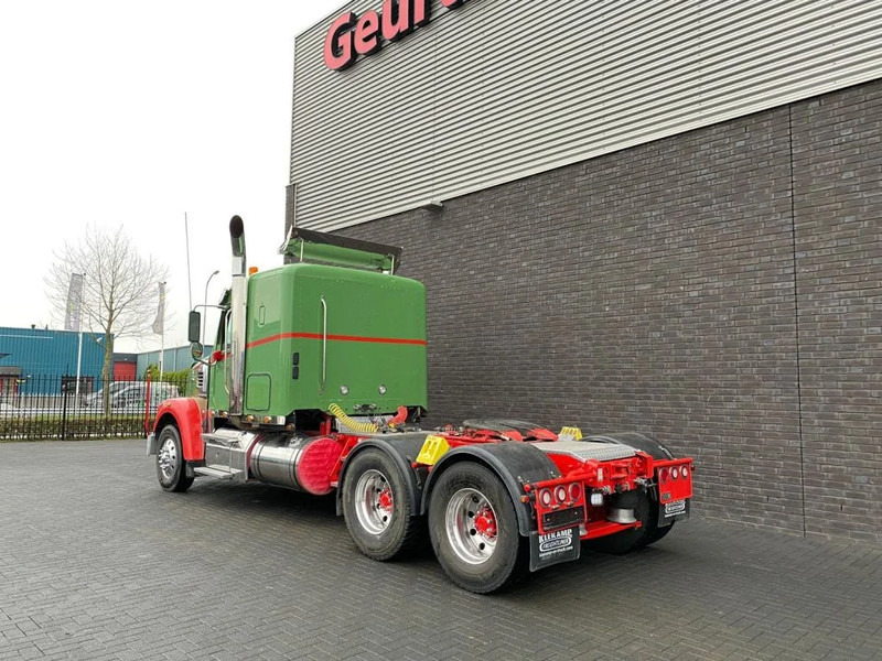 Freightliner CORONADA 6X4 EURO 6 TREKKER/TRACTOR/SATTELZUGMASCHINE/SHOWTRUCK - Nyergesvontató: 3 kép. Freightliner CORONADA 6X4 EURO 6 TREKKER/TRACTOR/SATTELZUGMASCHINE/SHOWTRUCK - Nyergesvontató: 3 kép.