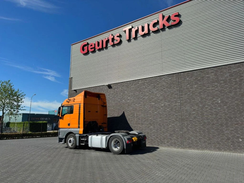MAN TGX 18.460 4X2 TREKKER/TRACTOR/SZM EURO 6 - Nyergesvontató: 3 kép. MAN TGX 18.460 4X2 TREKKER/TRACTOR/SZM EURO 6 - Nyergesvontató: 3 kép.