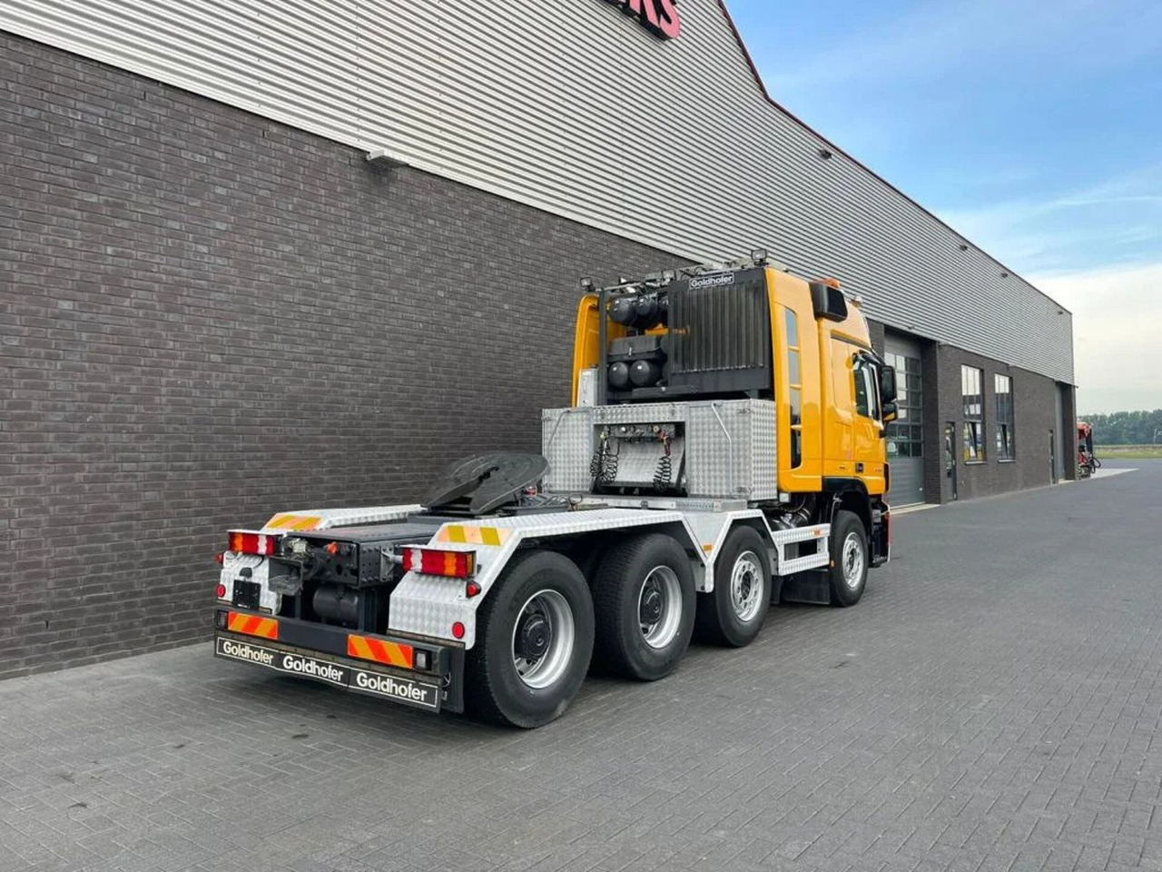 Mercedes-Benz Actros 4165 V8 8X4 SLT TITAN HEAVY DUTY TRACTOR/ - Nyergesvontató: 5 kép. Mercedes-Benz Actros 4165 V8 8X4 SLT TITAN HEAVY DUTY TRACTOR/ - Nyergesvontató: 5 kép.