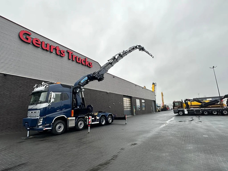 Volvo FH 16.650 8X2 + EFFER 1855/8S + JIB 6S HEAVY DUTY KRAAN/KRAN/CRANE/GRUA - Nyergesvontató: 2 kép. Volvo FH 16.650 8X2 + EFFER 1855/8S + JIB 6S HEAVY DUTY KRAAN/KRAN/CRANE/GRUA - Nyergesvontató: 2 kép.