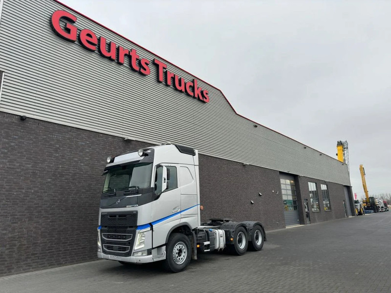 Volvo FH 460 6X4 TREKKER/TRACTOR/SZM EURO 6 HYDRAULIC - Nyergesvontató: 2 kép. Volvo FH 460 6X4 TREKKER/TRACTOR/SZM EURO 6 HYDRAULIC - Nyergesvontató: 2 kép.