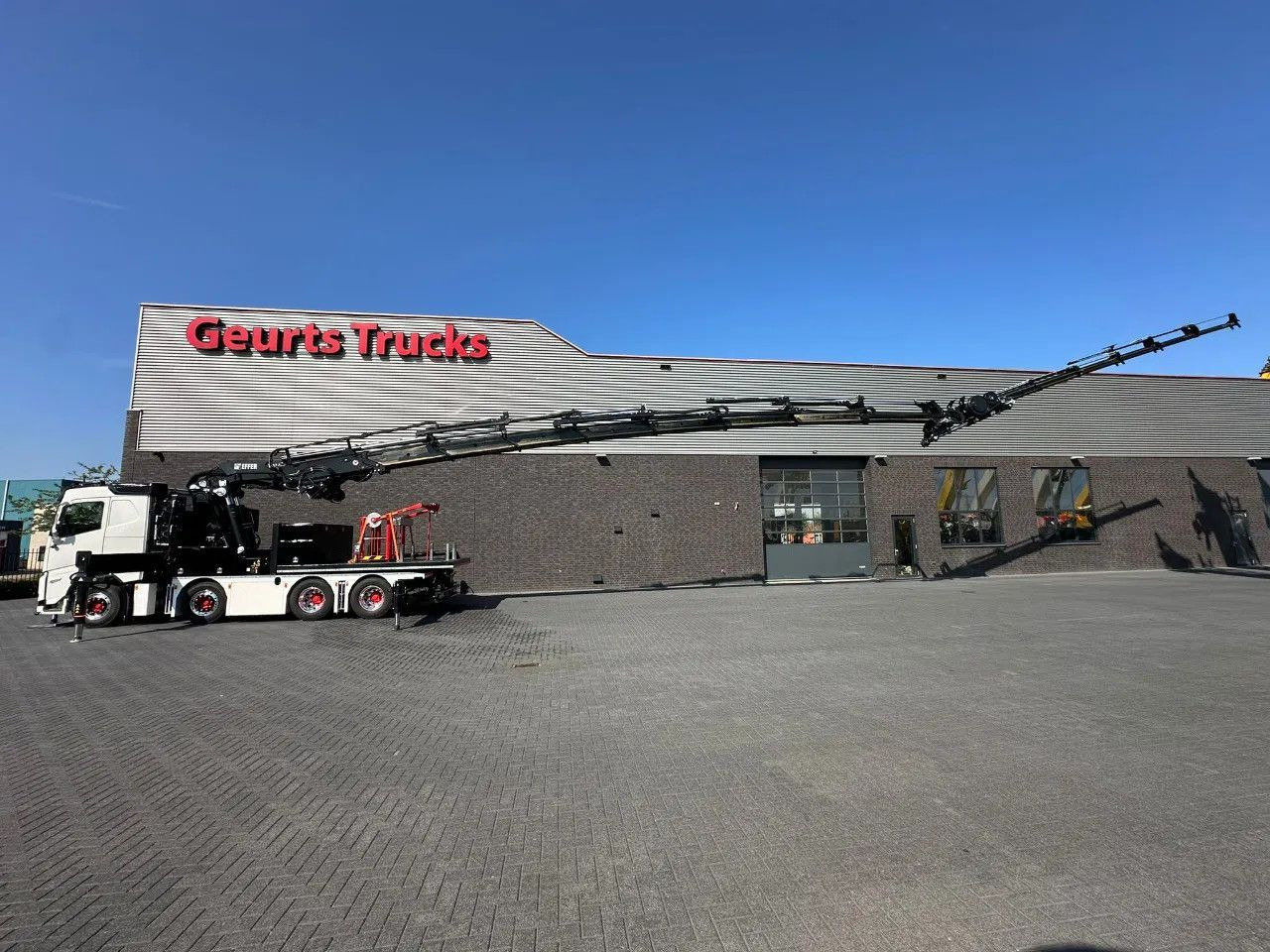 Volvo FH 540 8X4F R TREKKER / BAKWAGEN MET EFFER 1405/ - Nyergesvontató: 4 kép. Volvo FH 540 8X4F R TREKKER / BAKWAGEN MET EFFER 1405/ - Nyergesvontató: 4 kép.