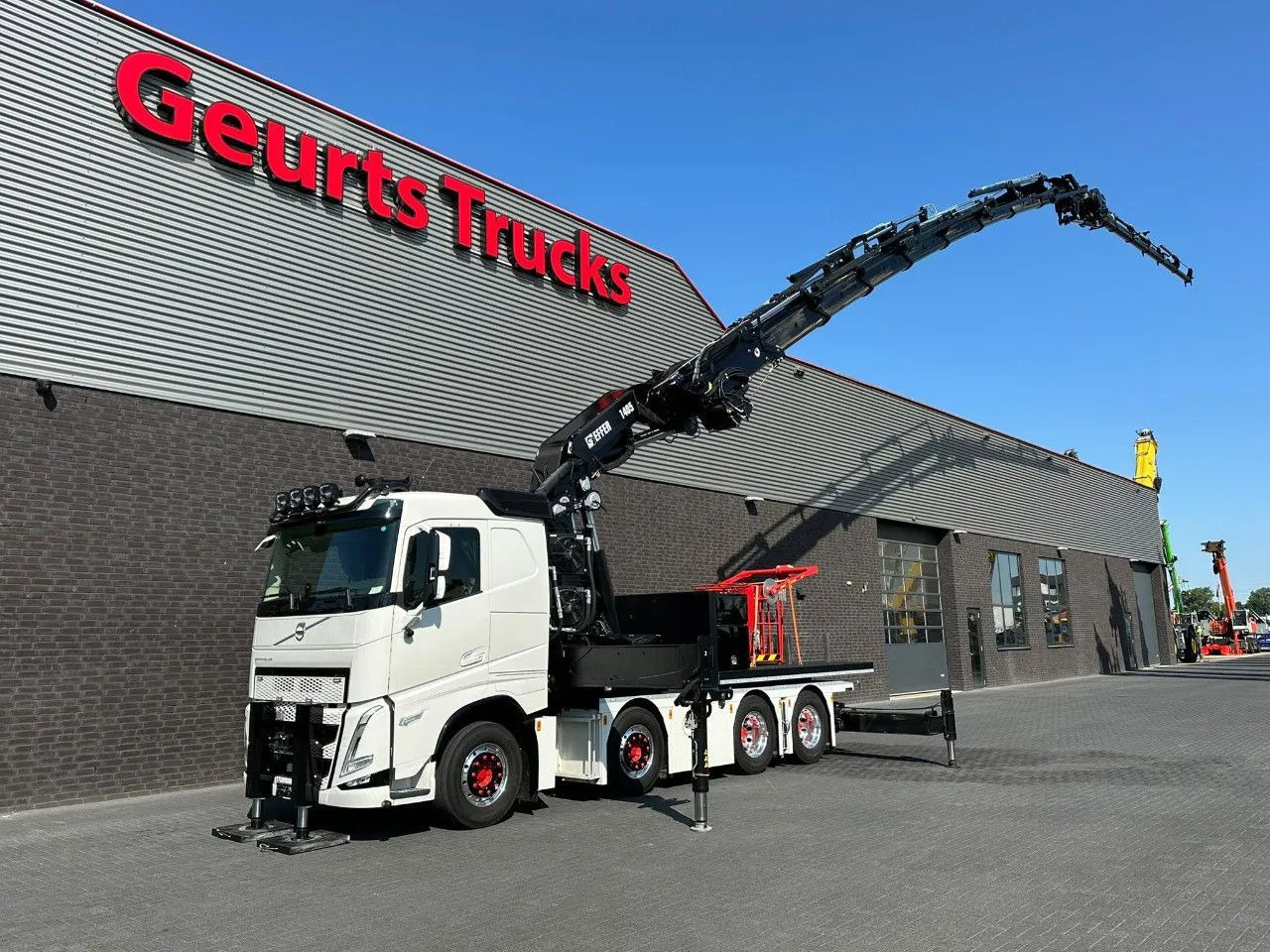 Volvo FH 540 8X4F R TREKKER / BAKWAGEN MET EFFER 1405/ - Nyergesvontató: 2 kép. Volvo FH 540 8X4F R TREKKER / BAKWAGEN MET EFFER 1405/ - Nyergesvontató: 2 kép.