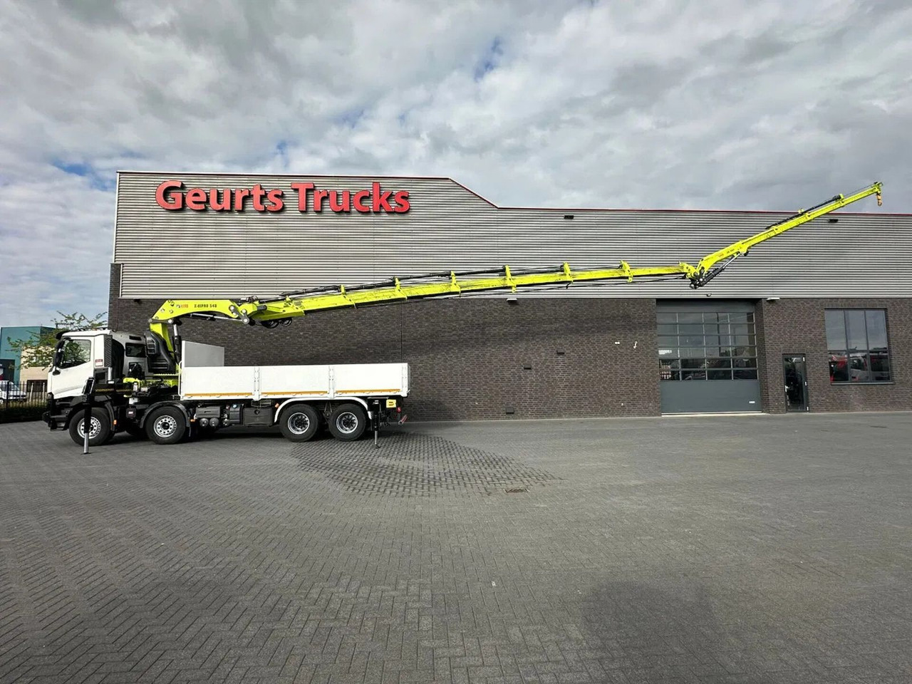 Renault C460 8X4 + HIAB X-HIPRO 548 E-7 MET JIB KRAAN / - Darus autó: 5 kép. Renault C460 8X4 + HIAB X-HIPRO 548 E-7 MET JIB KRAAN / - Darus autó: 5 kép.