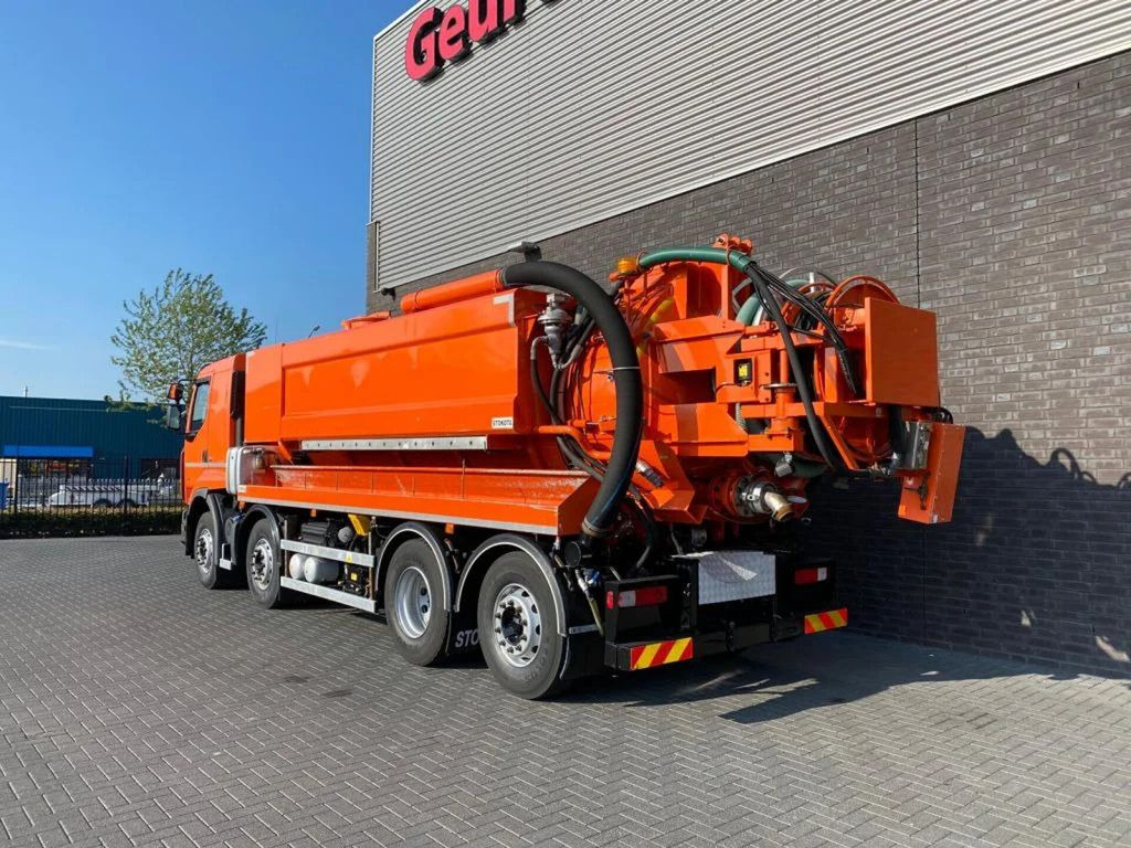 Renault Lander 430 8X2 STOKOTA VACUUM/HOGEDRUK /COMBI/KO - Szippantós autó: 3 kép. Renault Lander 430 8X2 STOKOTA VACUUM/HOGEDRUK /COMBI/KO - Szippantós autó: 3 kép.