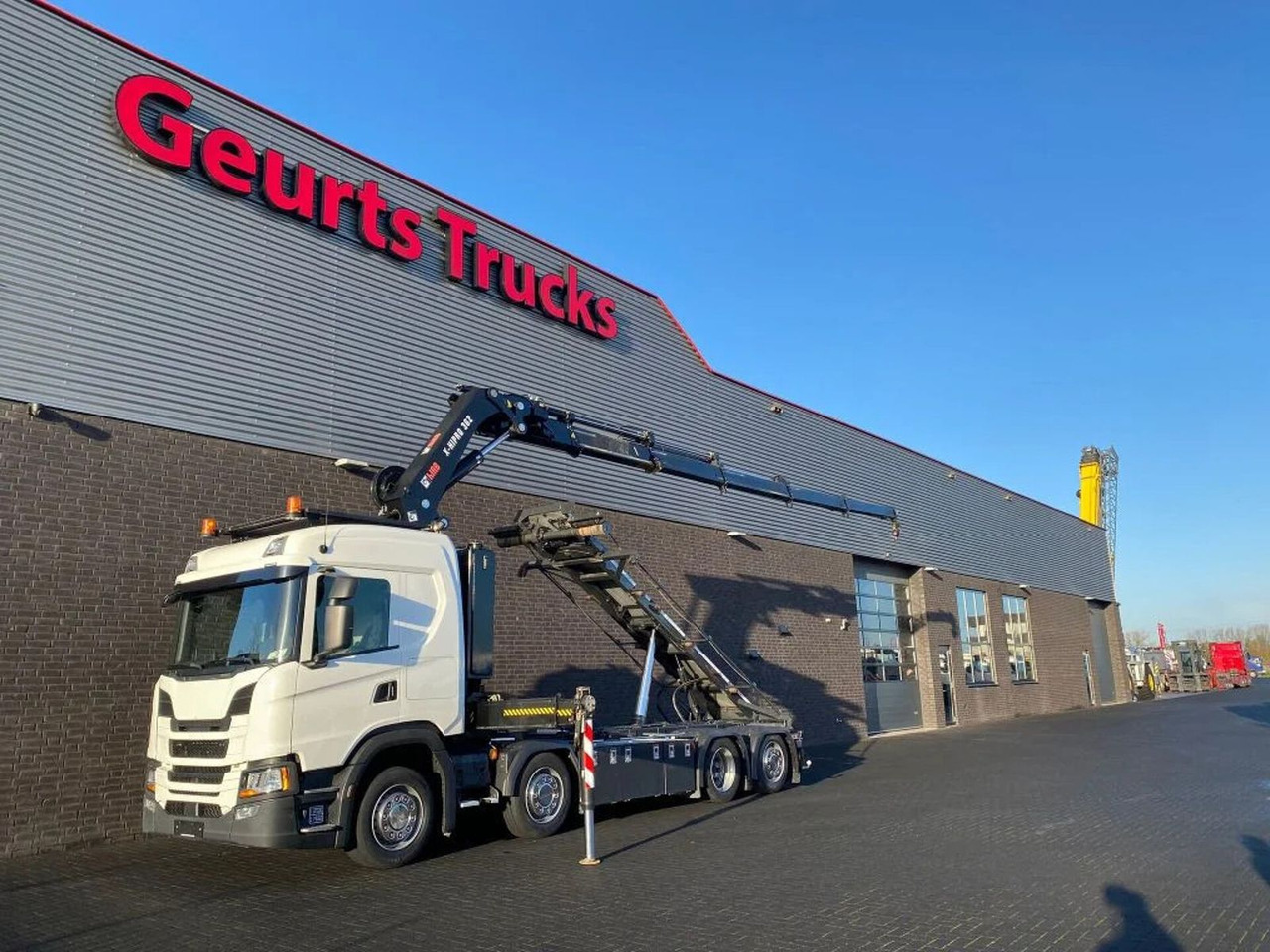 Scania G500 NGS 8X2 MET 3 ZIJDIGE KABELSYSTEEM + HIAB 3 - Horgos rakodó teherautó, Darus autó: 2 kép. Scania G500 NGS 8X2 MET 3 ZIJDIGE KABELSYSTEEM + HIAB 3 - Horgos rakodó teherautó, Darus autó: 2 kép.