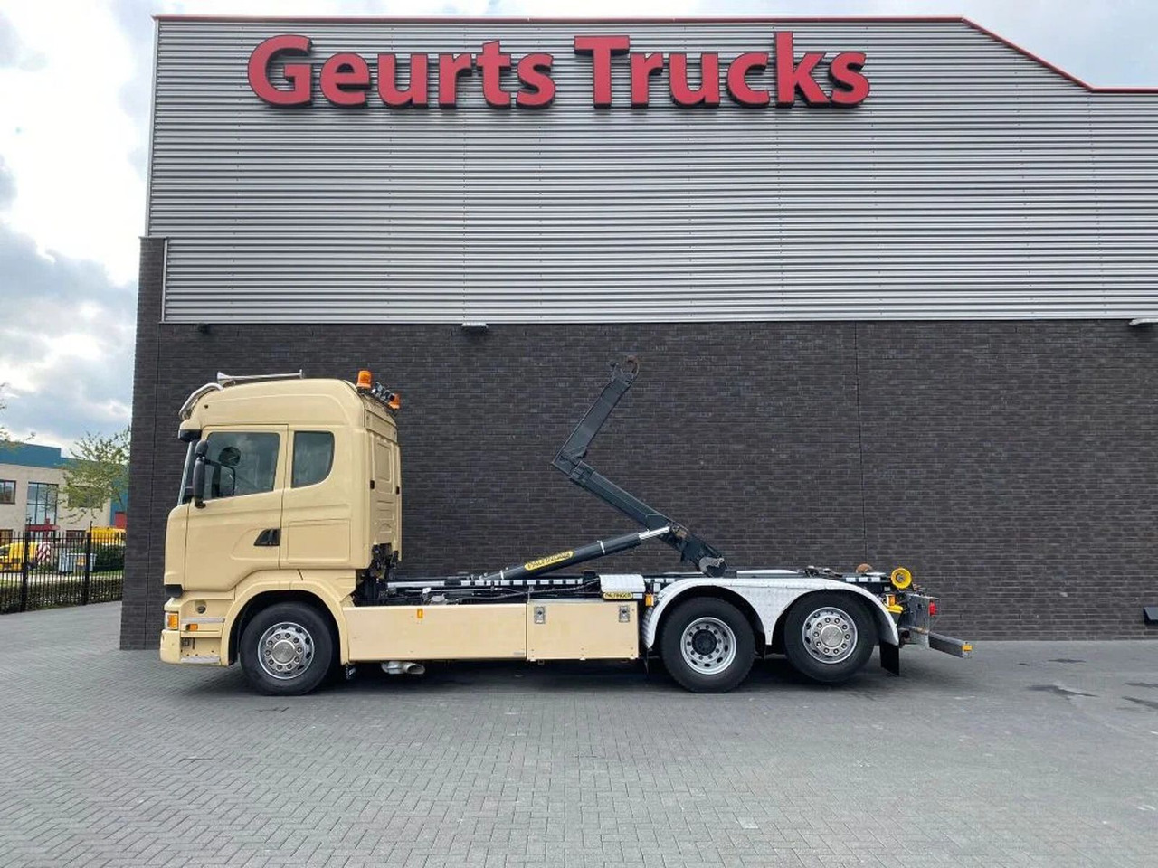 Scania R450 6X2 + PALFINGER HAAKARMSYSTEEM/ABROLLKIPPER - Horgos rakodó teherautó: 1 kép. Scania R450 6X2 + PALFINGER HAAKARMSYSTEEM/ABROLLKIPPER - Horgos rakodó teherautó: 1 kép.