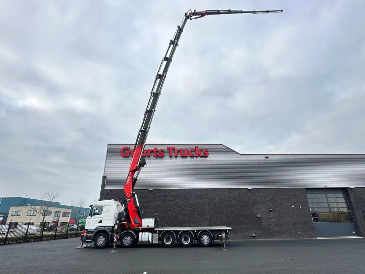 Scania R520 V8 10X4 TRIDEM + F1650RA.2.28 + JIB L816 KR - Darus autó: 4 kép. Scania R520 V8 10X4 TRIDEM + F1650RA.2.28 + JIB L816 KR - Darus autó: 4 kép.