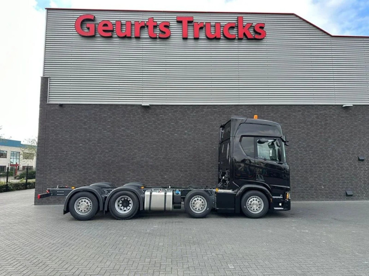 Scania R540 NGS 8X2 CHASSIS NIEUW/NEUE/NEW FULL OPTIONS - Alvaz teherautó: 4 kép. Scania R540 NGS 8X2 CHASSIS NIEUW/NEUE/NEW FULL OPTIONS - Alvaz teherautó: 4 kép.