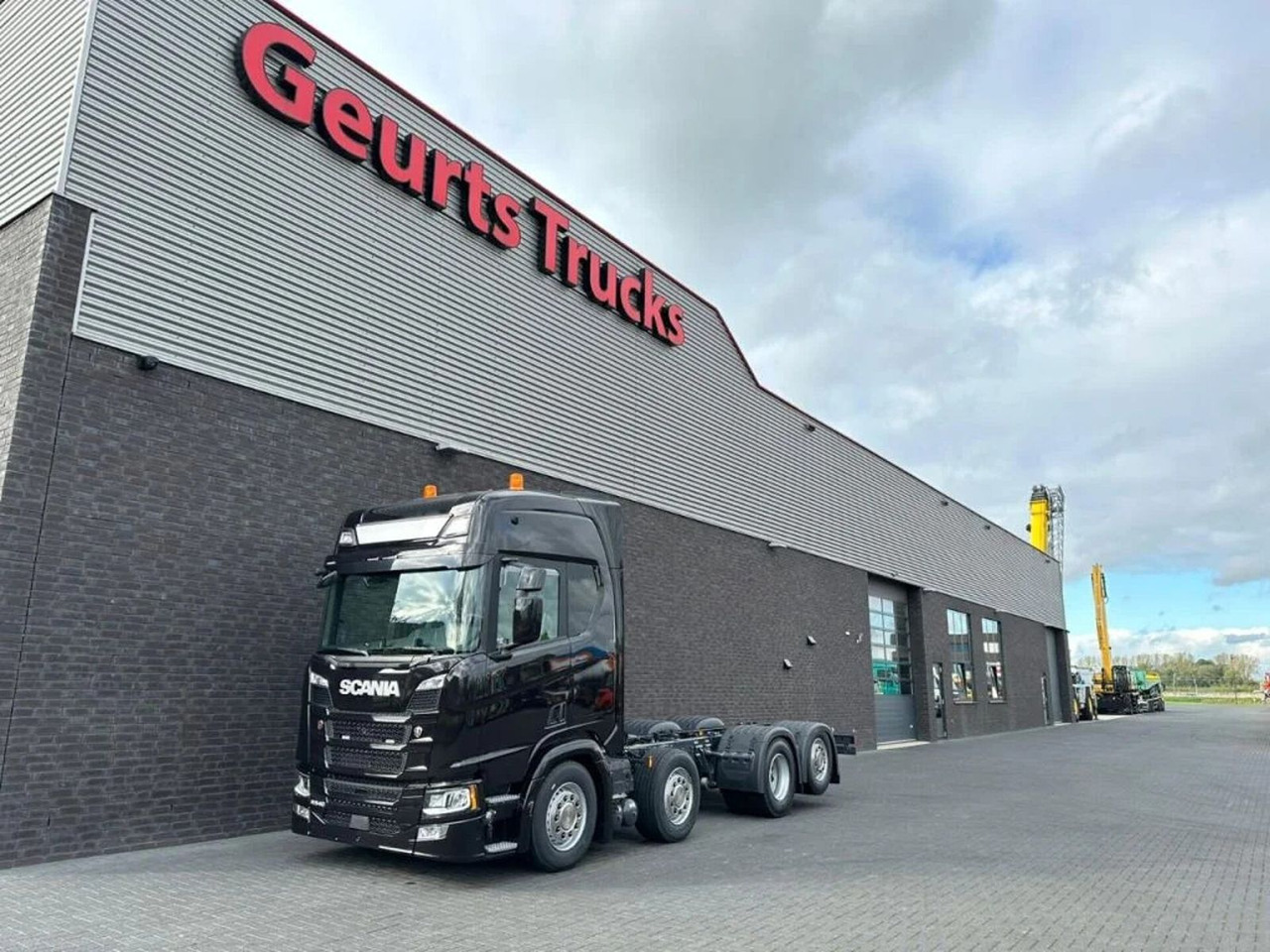 Scania R540 NGS 8X2 CHASSIS NIEUW/NEUE/NEW FULL OPTIONS - Alvaz teherautó: 2 kép. Scania R540 NGS 8X2 CHASSIS NIEUW/NEUE/NEW FULL OPTIONS - Alvaz teherautó: 2 kép.
