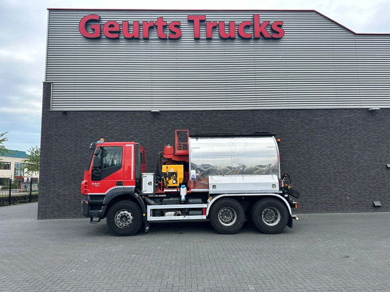 Iveco Trakker 330 6X4 LINNHOFF& HENNE AWÖL 600 6M3 ASFALTKOKER/ASPHALTKOCHER/ASFALTCOOKER/HEATER - Teherautó: 1 kép. Iveco Trakker 330 6X4 LINNHOFF& HENNE AWÖL 600 6M3 ASFALTKOKER/ASPHALTKOCHER/ASFALTCOOKER/HEATER - Teherautó: 1 kép.