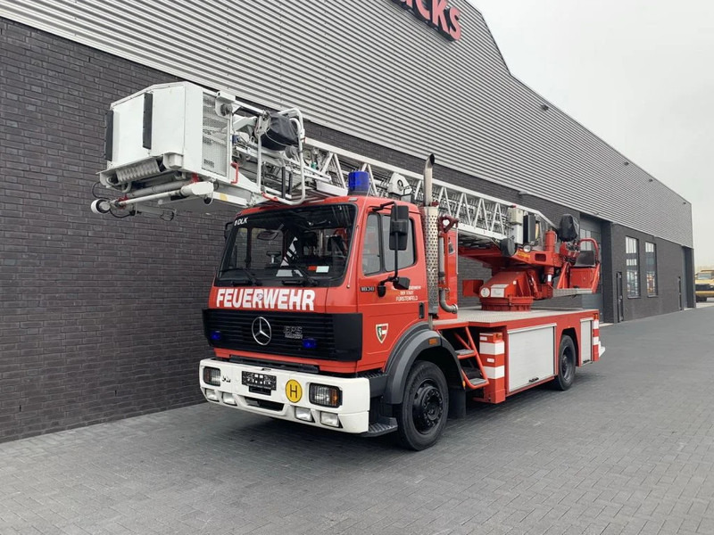 Mercedes-Benz SK 1838 camiva DLK 23/12 - Teherautó: 2 kép. Mercedes-Benz SK 1838 camiva DLK 23/12 - Teherautó: 2 kép.