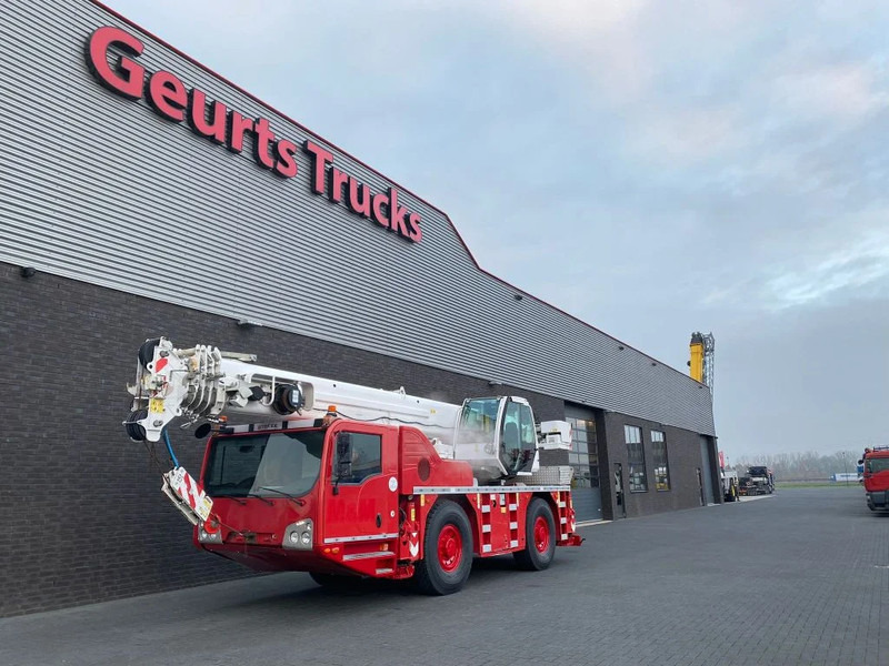 Terex AC40/2L KRAAN/KRAN/CRANE/GRUA - Terepjáró autódaru: 2 kép. Terex AC40/2L KRAAN/KRAN/CRANE/GRUA - Terepjáró autódaru: 2 kép.