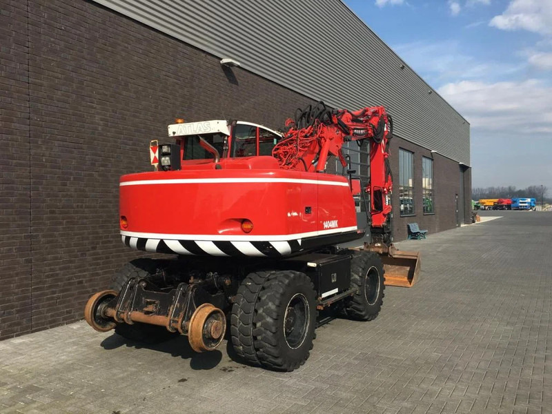 Terex TW 160 SR RAILWAY EXAVATOR - Gumikerekes kotró: 5 kép. Terex TW 160 SR RAILWAY EXAVATOR - Gumikerekes kotró: 5 kép.