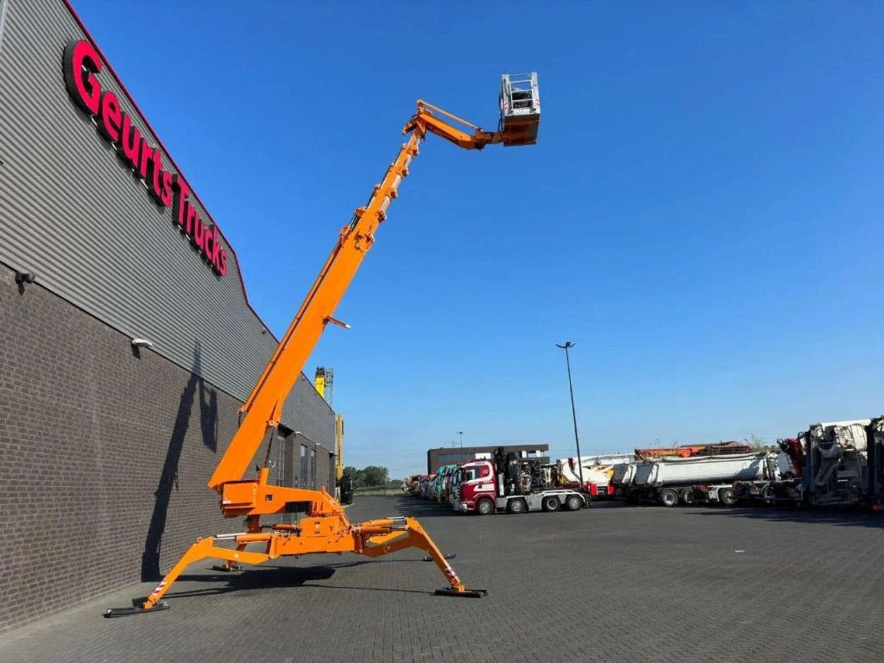 Teupen LEO 36T TELESCOPIC SPIDER HOOGWERK - Emelőkosaras teherautó: 4 kép. Teupen LEO 36T TELESCOPIC SPIDER HOOGWERK - Emelőkosaras teherautó: 4 kép.