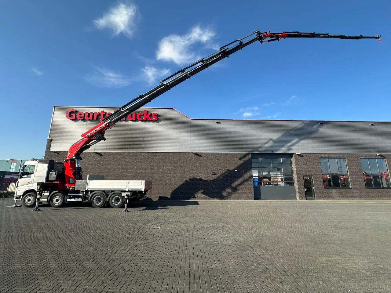 Volvo FH 500 8X4 RF-RT40G FASSI F1450R.2.8 + JIB L826 - Darus autó: 1 kép. Volvo FH 500 8X4 RF-RT40G FASSI F1450R.2.8 + JIB L826 - Darus autó: 1 kép.