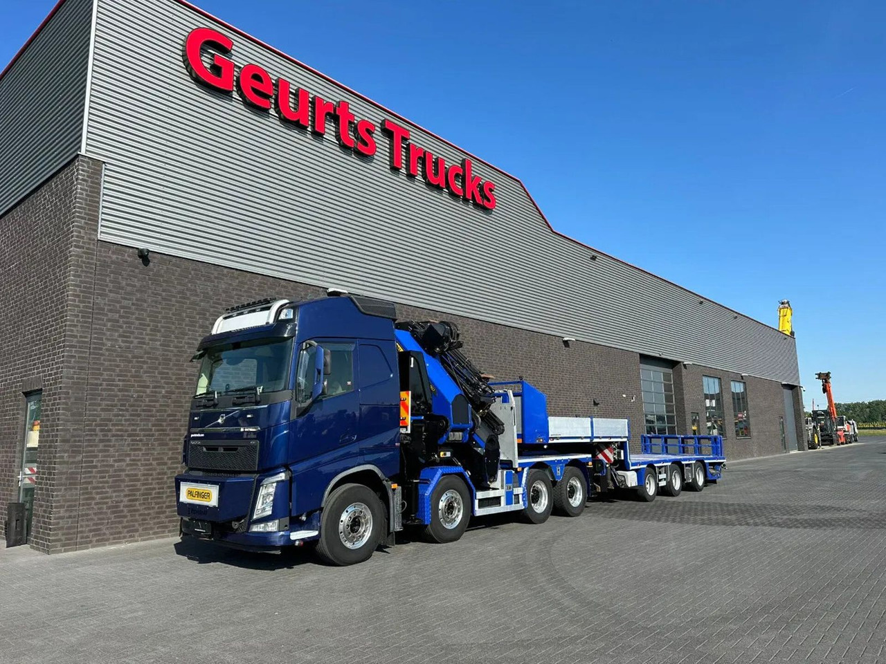 Volvo FH 540 8X4 TREKKER / BAKWAGEN MET PALFINGER PK13 - Darus autó: 2 kép. Volvo FH 540 8X4 TREKKER / BAKWAGEN MET PALFINGER PK13 - Darus autó: 2 kép.