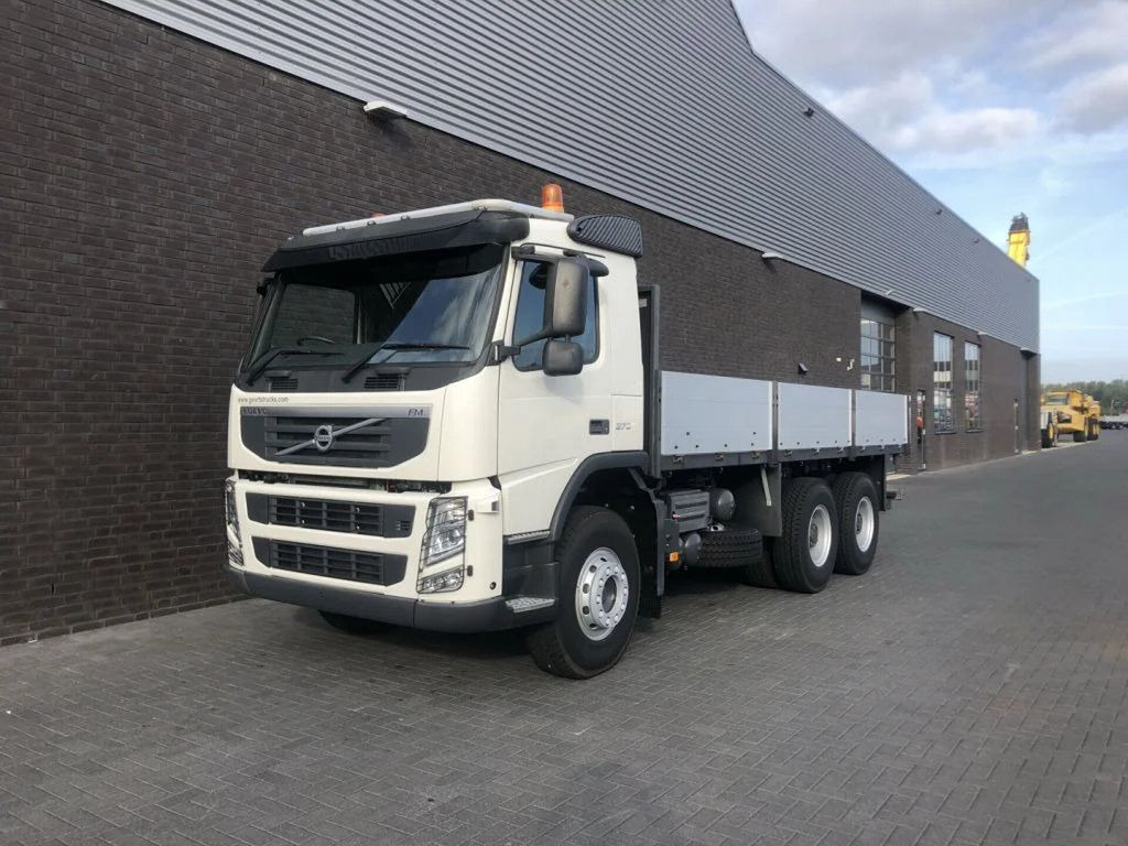 Volvo FM 370 6X4 CARGO TRUCK RHD UNUSED - Platós teherautó: 2 kép. Volvo FM 370 6X4 CARGO TRUCK RHD UNUSED - Platós teherautó: 2 kép.