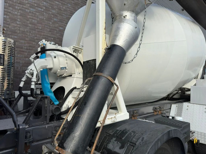 Betonmixer Volvo FM 410 8X4 + STETTER 9 M3 MIXER/MISCHER + THEAM 15 M TRANSPORTBAND/BELT: 11 kép. Betonmixer Volvo FM 410 8X4 + STETTER 9 M3 MIXER/MISCHER + THEAM 15 M TRANSPORTBAND/BELT: 11 kép.