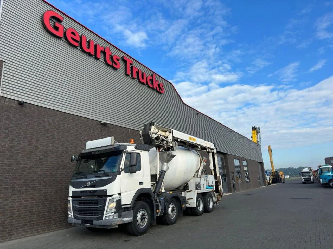 Volvo FM 410 8X4 + STETTER 9 M3 MIXER/MISCHER + THEAM - Betonmixer: 2 kép. Volvo FM 410 8X4 + STETTER 9 M3 MIXER/MISCHER + THEAM - Betonmixer: 2 kép.