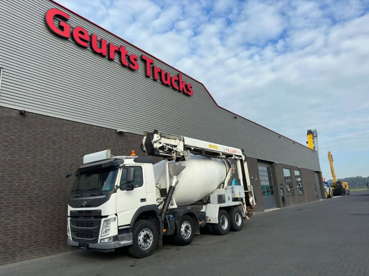 Volvo FM 410 8X4 + STETTER 9 M3 MIXER/MISCHER + THEAM - Betonmixer: 2 kép. Volvo FM 410 8X4 + STETTER 9 M3 MIXER/MISCHER + THEAM - Betonmixer: 2 kép.