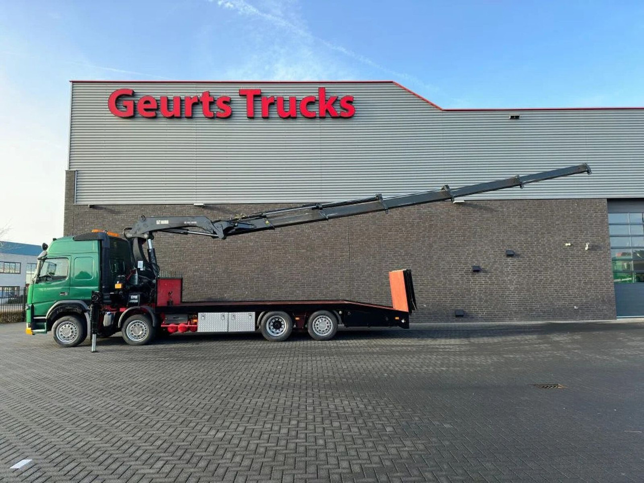 Volvo FM 500 8X2 OPRIJWAGEN/MACHINE TRANSPORTER + HIAB - Darus autó: 4 kép. Volvo FM 500 8X2 OPRIJWAGEN/MACHINE TRANSPORTER + HIAB - Darus autó: 4 kép.