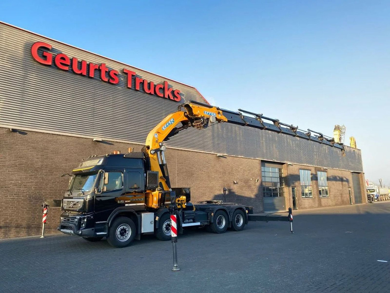 Volvo FMX 500 8X4 TREKKER-BAKWAGEN COMBI + EFFER 955/8 - Darus autó: 3 kép. Volvo FMX 500 8X4 TREKKER-BAKWAGEN COMBI + EFFER 955/8 - Darus autó: 3 kép.