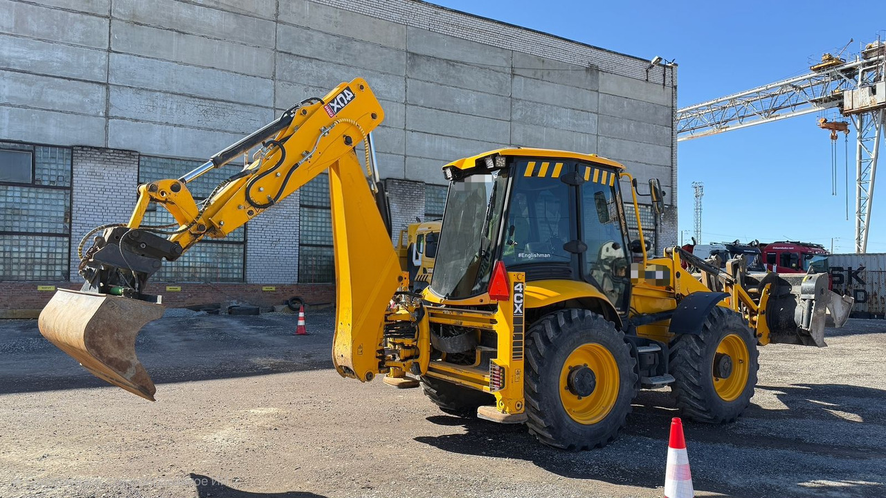 JCB 4CX - Kotrórakodó: 3 kép. JCB 4CX - Kotrórakodó: 3 kép.