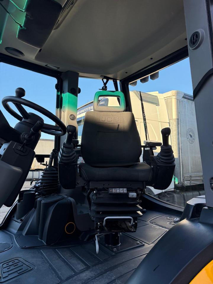 JCB 4cx jostic - Kotrórakodó: 5 kép. JCB 4cx jostic - Kotrórakodó: 5 kép.