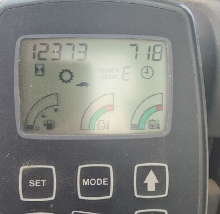 JCB JS 160 W - Kotrógép: 3 kép. JCB JS 160 W - Kotrógép: 3 kép.