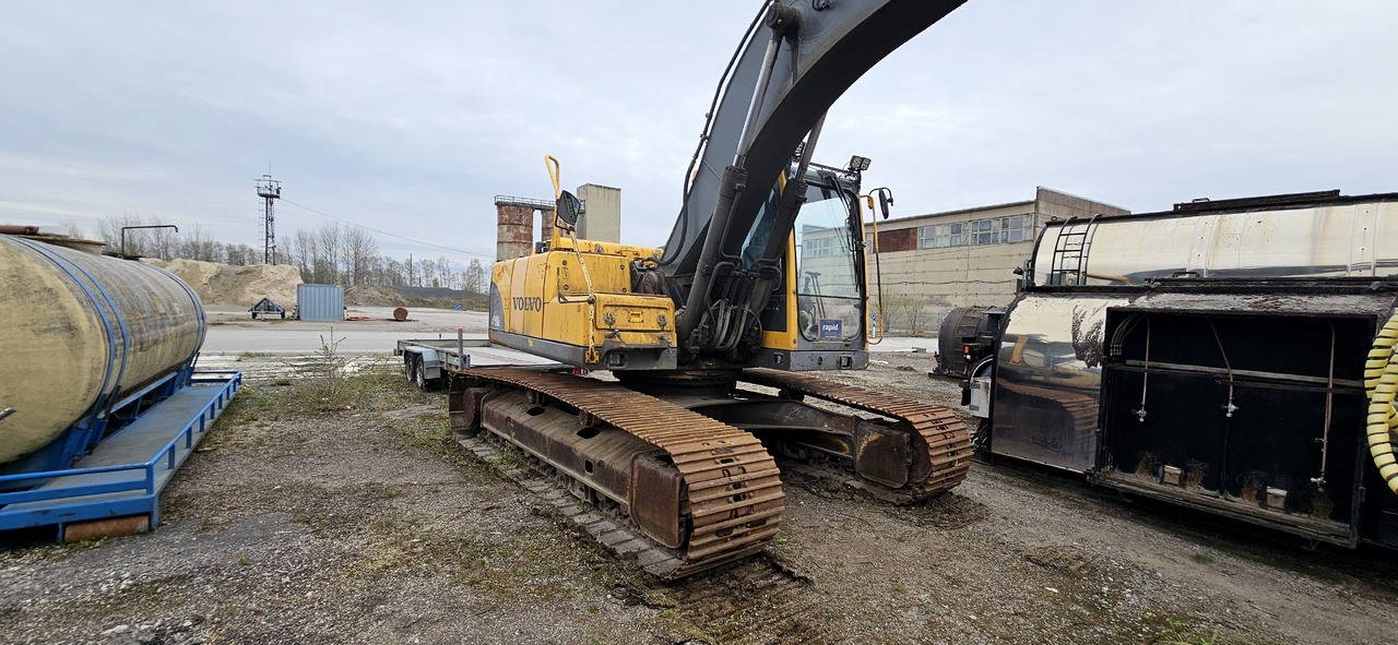 Volvo EC 210 BLC new engine - Lánctalpas kotró: 1 kép. Volvo EC 210 BLC new engine - Lánctalpas kotró: 1 kép.