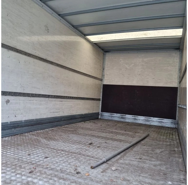 Iveco ML75 E18 manual gearbox. 180 pk met laadklep - Dobozos felépítményű teherautó: 3 kép. Iveco ML75 E18 manual gearbox. 180 pk met laadklep - Dobozos felépítményű teherautó: 3 kép.