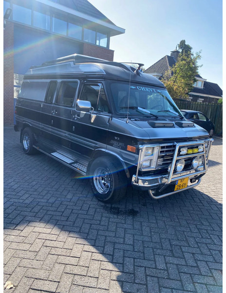 Chevrolet CAMPER CHEVY VAN 20D GLOBEMASTER.. V8 Diesel autom. - Lakóautó: 3 kép. Chevrolet CAMPER CHEVY VAN 20D GLOBEMASTER.. V8 Diesel autom. - Lakóautó: 3 kép.