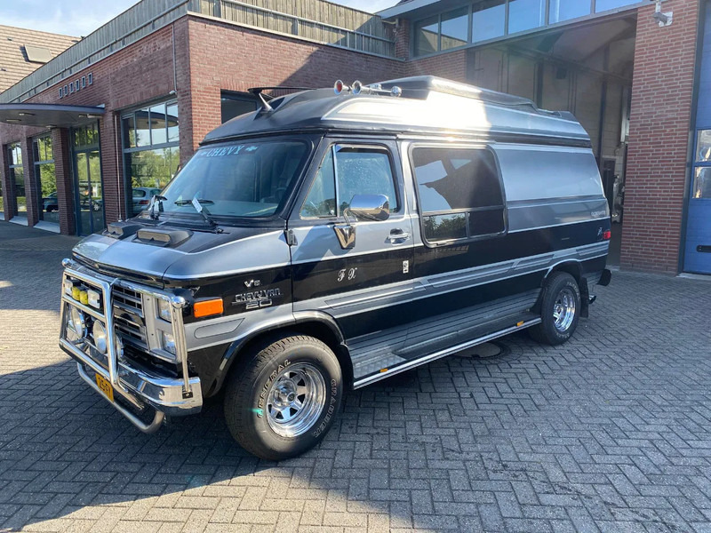 Chevrolet CAMPER CHEVY VAN 20D GLOBEMASTER.. V8 Diesel autom. - Lakóautó: 1 kép. Chevrolet CAMPER CHEVY VAN 20D GLOBEMASTER.. V8 Diesel autom. - Lakóautó: 1 kép.