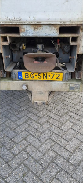 Mercedes-Benz Atego 1823... euro 2 manuel gierbox - Dobozos felépítményű teherautó: 5 kép. Mercedes-Benz Atego 1823... euro 2 manuel gierbox - Dobozos felépítményű teherautó: 5 kép.